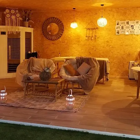 Luxury tent Le Clos Fmr Insolite Manon Carcassonne 5*