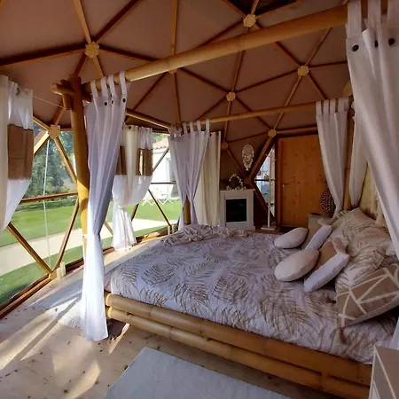 Le Clos Fmr Insolite Manon Carcassonne Luxury tent Malves-en-Minervois